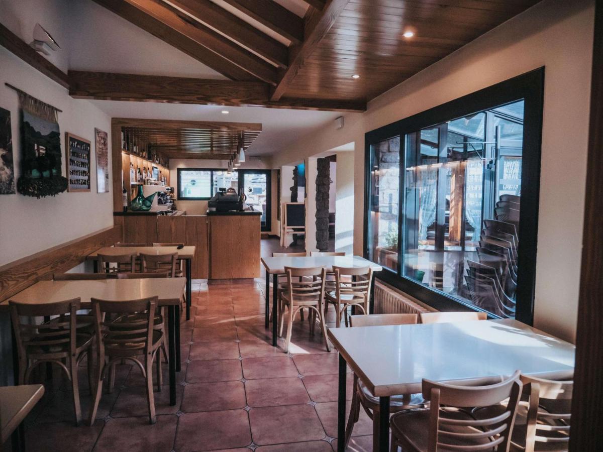 Hostal Les Fonts Castellar De N'Hug Buitenkant foto