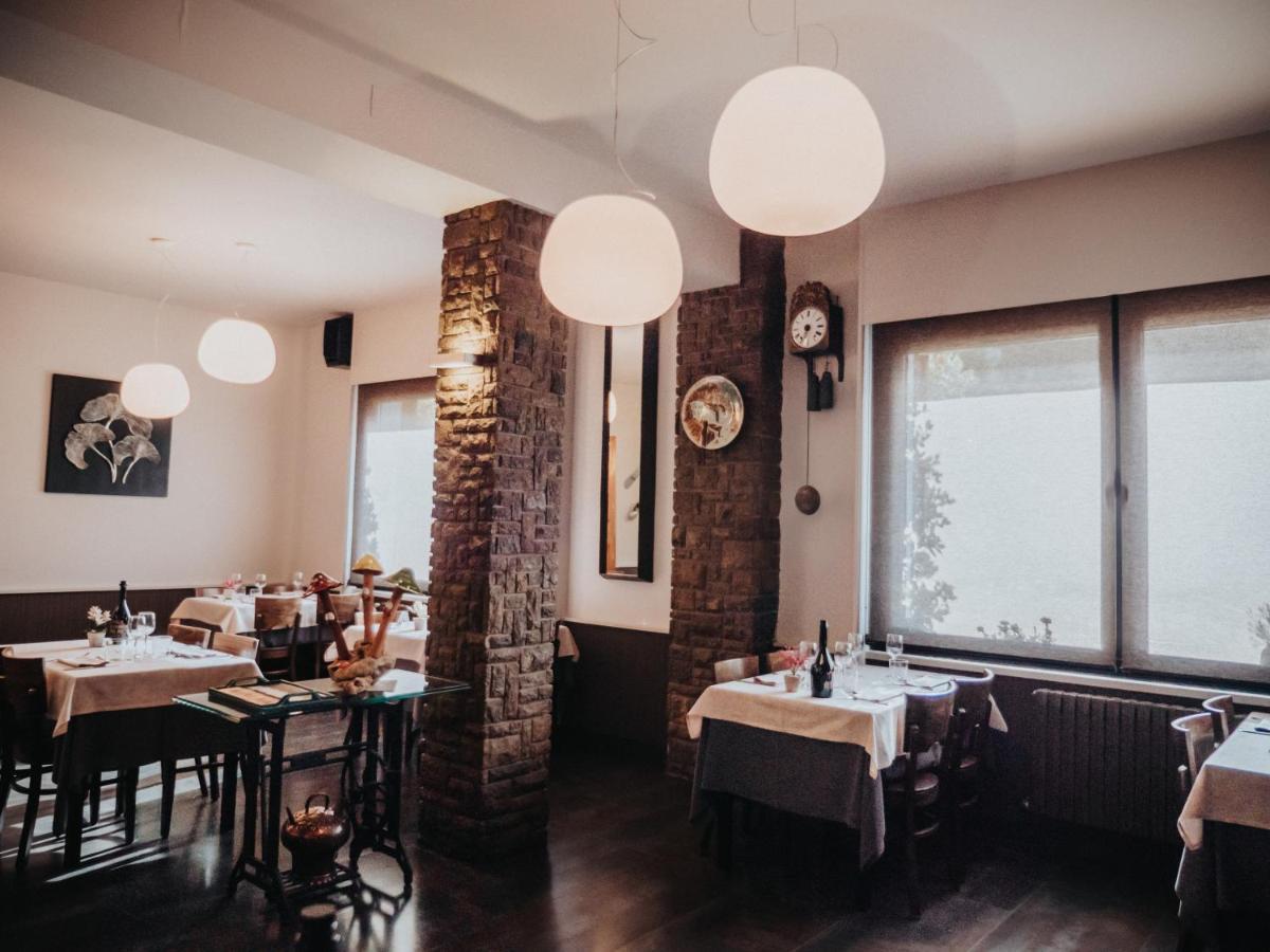 Hostal Les Fonts Castellar De N'Hug Buitenkant foto