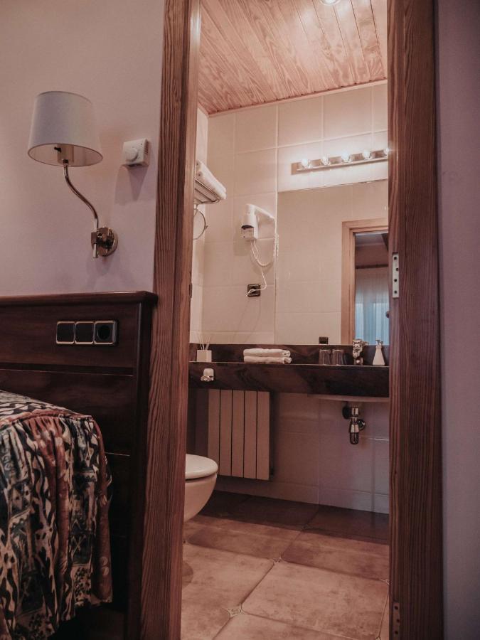 Hostal Les Fonts Castellar De N'Hug Buitenkant foto